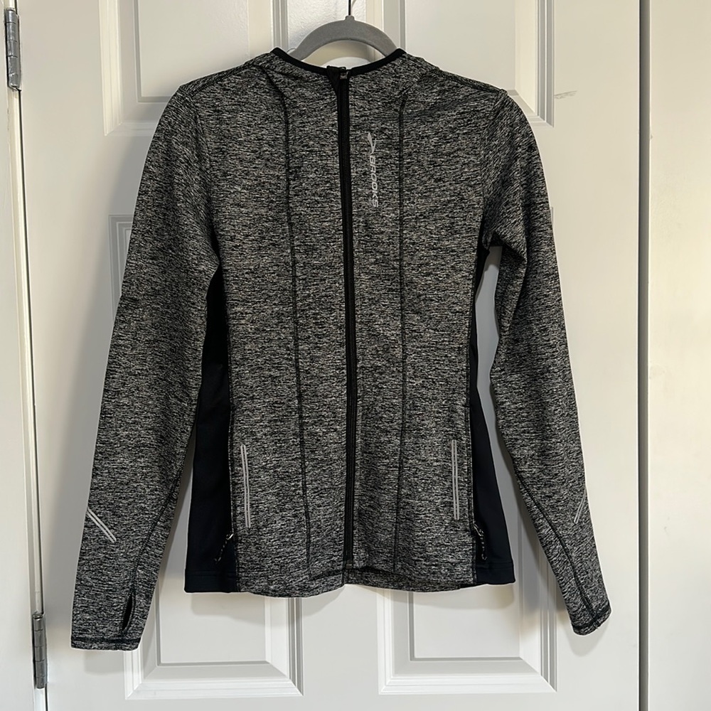 Brooks fitted running jacket, stretchy black/grey